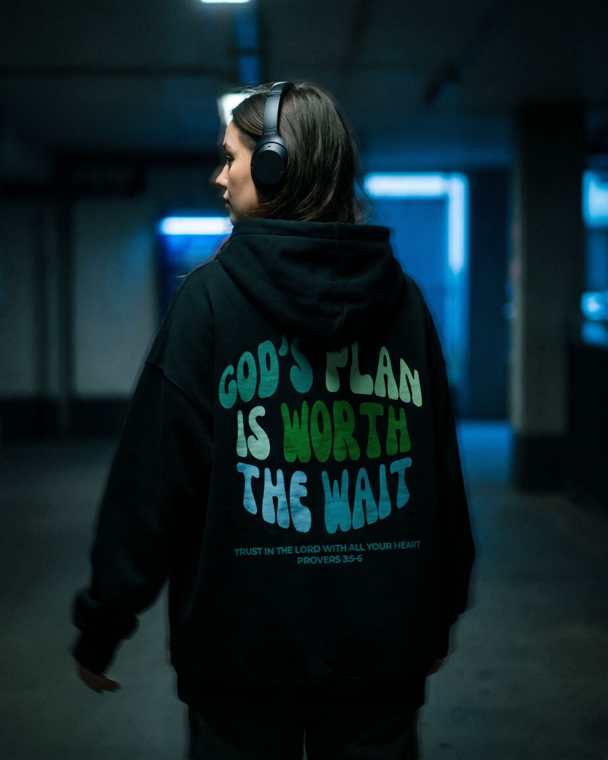 OVERSIZED HOODIES
